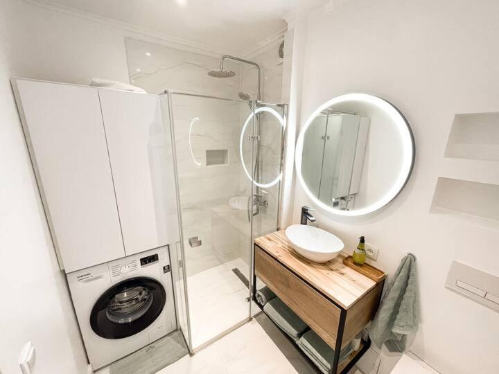 Freedom In The Heart Of - Balabana Str And Svoboda Avenue Apartment