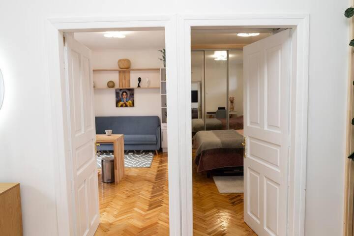 Apartment Freedom In The Heart Of - Balabana Str And Svoboda Avenue *